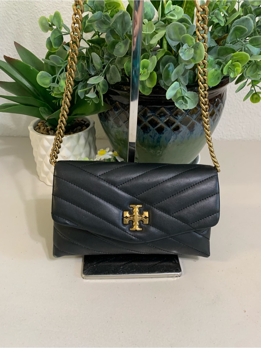 👜💕 Tory Burch Black Quilted Leather Crossbody Bag with Gold Chain
